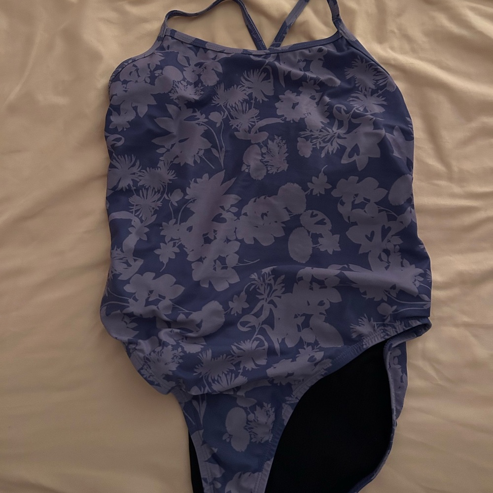 JOLYN JACKSON ONSIE SIZE 34 CUTE PURPLE PRINT!